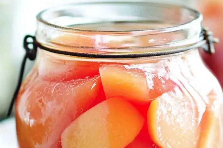 Rosy Poached Quince Recipe